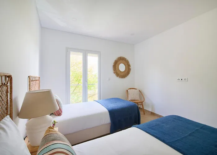 Large Group Stay, By Timecooler Vila Setúbal