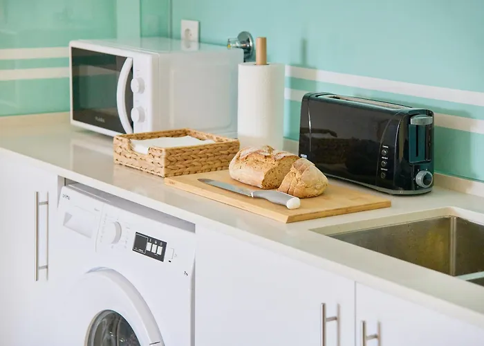 Large Group Stay, By Timecooler