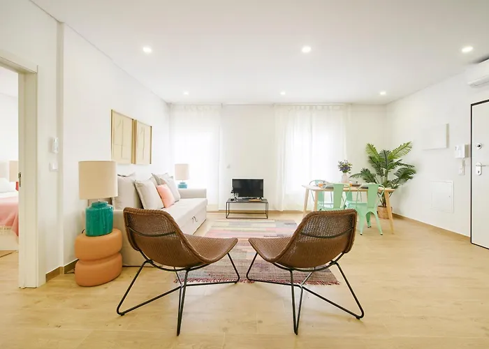 Vila Large Group Stay, By Timecooler Setúbal