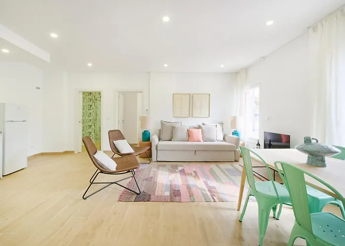 Large Group Stay, By Timecooler Setúbal