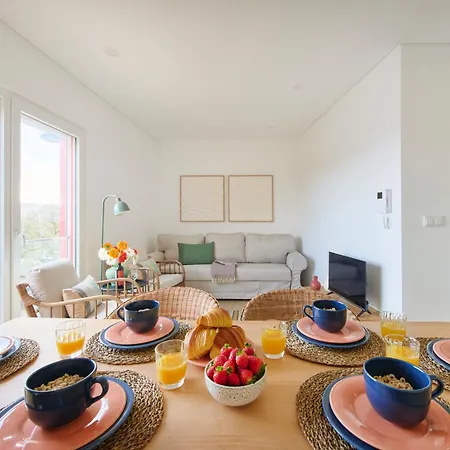 Large Group Stay, By Timecooler 빌라 세투발