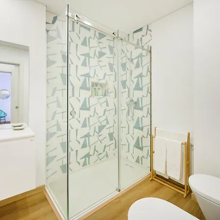 Large Group Stay, By Timecooler فيلة