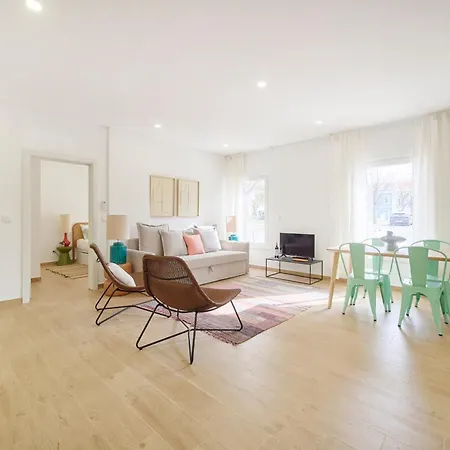 فيلة Large Group Stay, By Timecooler