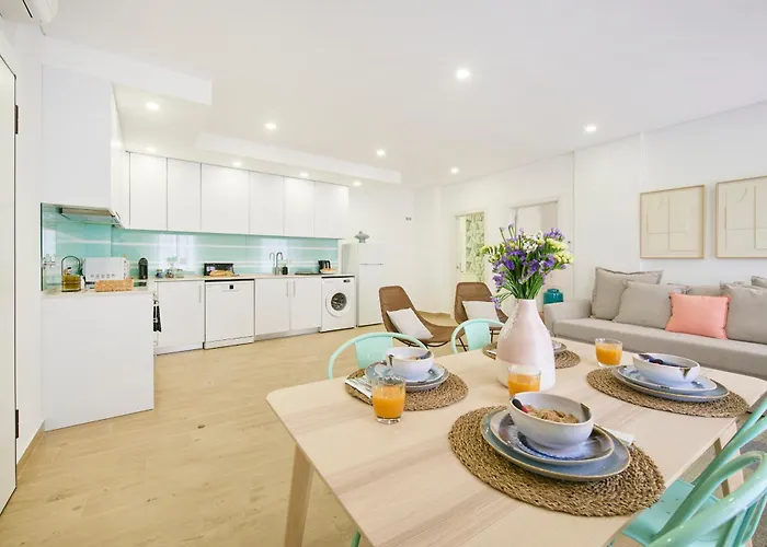 Large Group Stay, By Timecooler Villa Setúbal